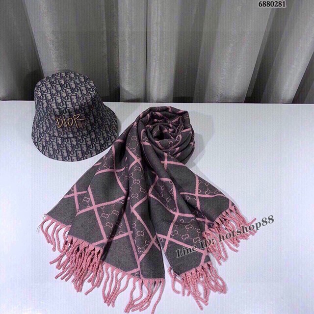 Gucci古奇專櫃爆款女士菱格圍巾披肩 mmyj2261